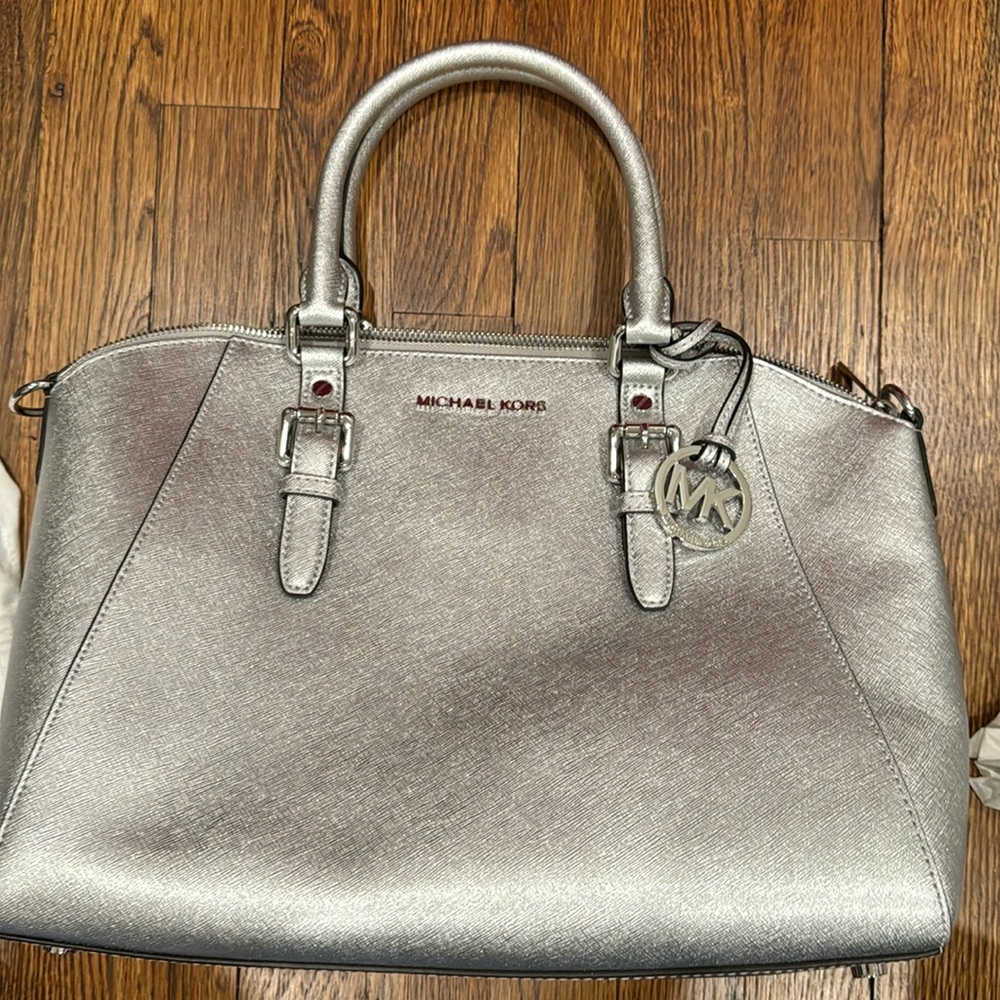 Michael Kors Silver handbag